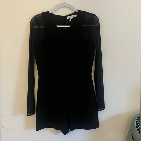 BCBGENERATION | SHEER LONGSLEEVE ROMPER - Picture 2 of 8